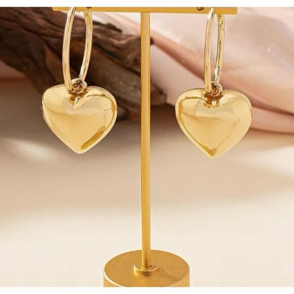 💛 NEW goldtone puffy heart dangle hoop earrings 💛 - Picture 6 of 6